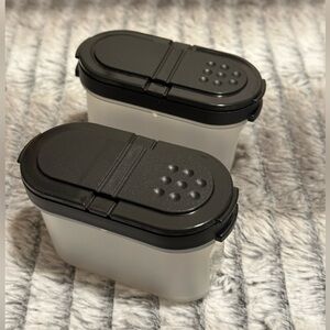 NEW Tupperware Small Spice  Shakers 2 Pack